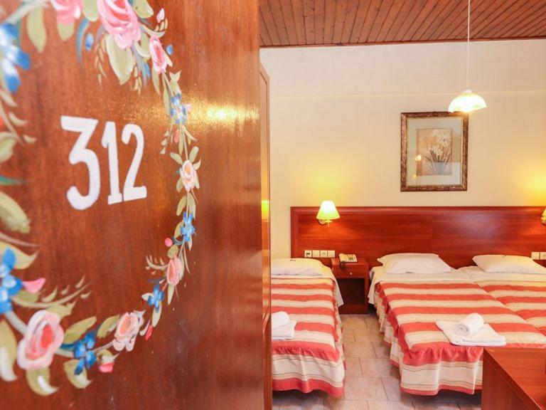 Spa Hotel Alex Loutra Edipsou  ภายนอก รูปภาพ